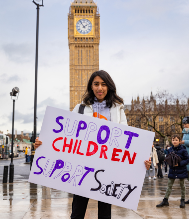 Zhainab in front of Big Ben at the FSM protest January 2023