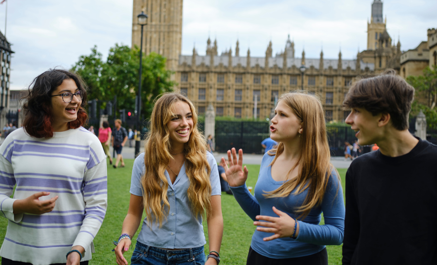 An, Alice, Maya and Oli in Westminster Photoshoot September 2023